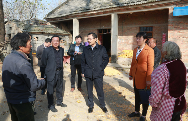 张志强到泗县瓦坊乡苌圩村小薛村宣讲党的十九大精神