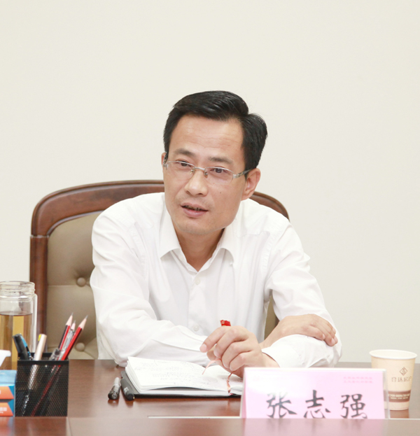县委书记张志强参加县委办公室党支部组织生活会
