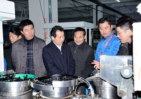 朱守坤考察来安县文具产业示范区