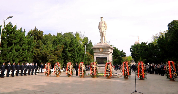 宿州市举行清明祭奠革命先烈活动