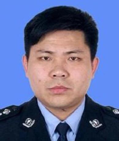 宿州市公安局党委委员,副局长:梁霆
