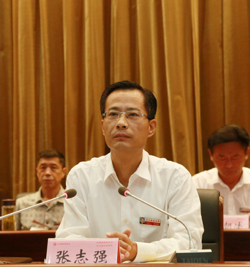 张志强强调,创建省级文明县城是构建和谐城市,加速推进现代城市建设的