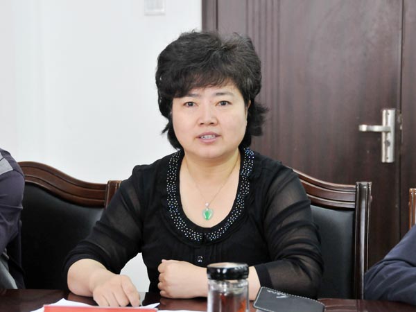 县委常委,纪委书记王洪生,副县长薛勇出席会议.