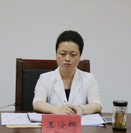 王汝娜在讲话中充分肯定了泗县2014年普通高考,中考工作取得的成绩