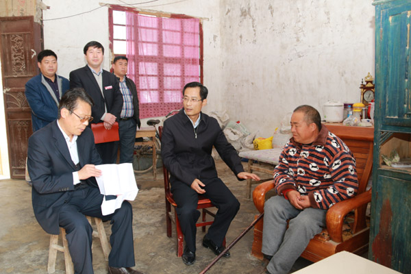 县委书记张志强到大庄镇调研脱贫攻坚工作