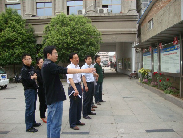 会,机关工委纪委书记陈艳春主持,县直机关工委书记李超峰进行工作部署